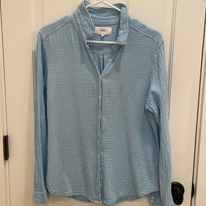 Xirena blue cotton button down size M